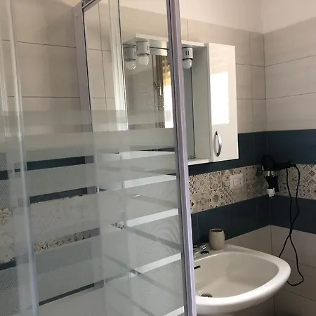 VILLA FLO' B&B (San Pietro in Bevagna)-2